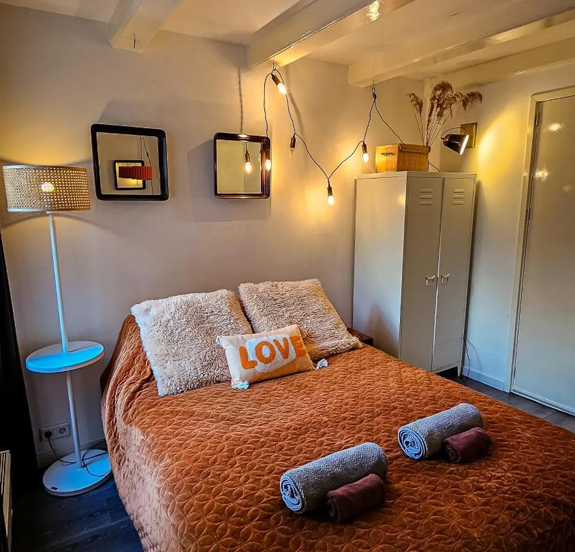 En-Suite Room In Historic Canalhouse From 1729 암스테르담 네덜란드